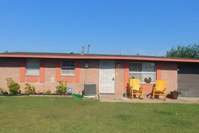 Image de 3 bedroom home near Base rocking chair