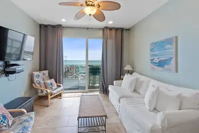 Image de Southern Escape  1 Bedroom | 1. 5 Baths - Ideal for a Romantic Retreat or Solo. . .