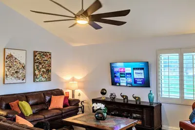 Image de Lovely 2 Story Condo in Gorgeous Gated Community