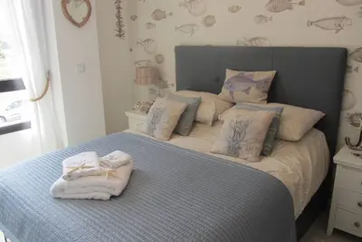 Image de City Apt - Sleeps 4, Community Pool & Parking