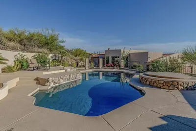 Image de Catalina Foothills private escape with views, pool, and spa