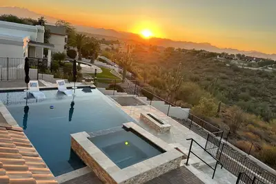 Image de Serene Escape with Sweeping Views, Heated Infinity Pool & Spa