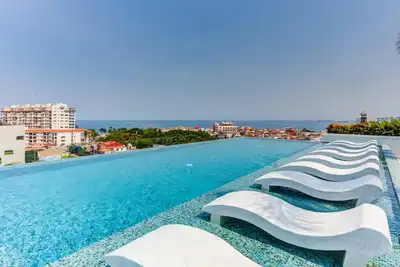 Image de Spacious Avida Condo Romantic Zone Rooftop Pool