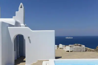 Image de Villa de Luxe Choulakia | 5 chambres | Villa Cristal | Superbes vues sur la mer