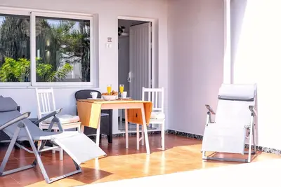 Image de Suite Helios - 500 mètres de la plage, WiFi rapide, terrasse
