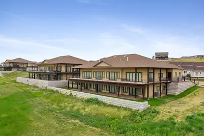 Image de Amazing Property w/ Large Deck, Big Black Hills Views, Spacious Open Plan!