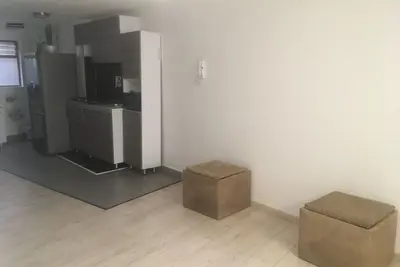 Image de Apartamento fresco con WifI, DirecTV y Netflix, con sala de trabajo Amplia.