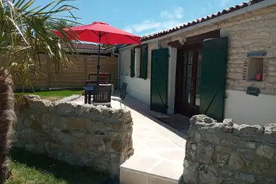 Image de Charming rural gite set in spacious gardens in the beautiful Vendee