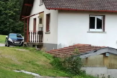 Image de Appartement dans maison calme au milieu des prés.