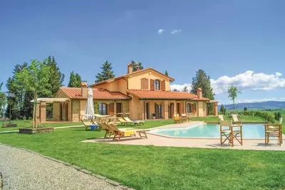 Image de Charming Villa Set in Lush Greenery