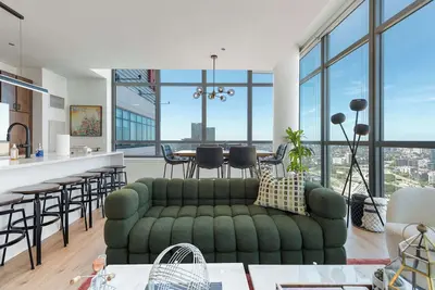 Image de Xl Pent House for 6 \"The Harper\" Full Amenities