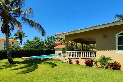 Image de Xxl guest-friendly complex, 14 bedrooms, 3 pools, sport courts, near beach/clubs
