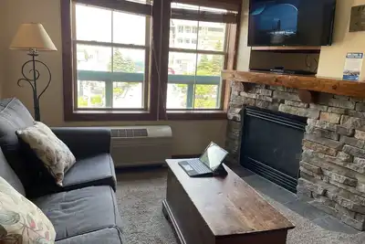 Image de Center Village Condo (ski in\/out)