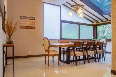 Image de Luxury 4br house near el Tesoro- 10 min walk
