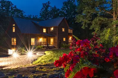 Image de Secluded but only 5 minutes from New River Gorge Bridge