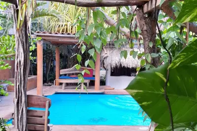 Image de Cabana Carambola at Cabanas Maracuya minutes from the beach!