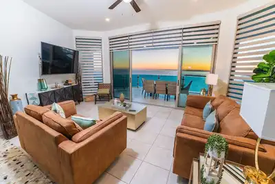 Image de Esmeralda Beach Resort 3 Bedrooms Condo B 1202