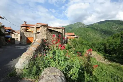 Image de Maison de village avec terrasse et charme classé 2 étoiles à Py
