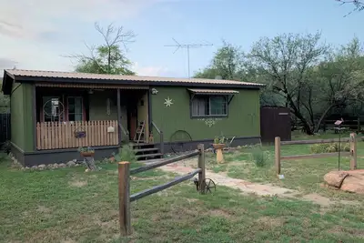 Image de Bosques Bungalow A birder's delight! Near Wickenburg, Az 1 of 3 casitas