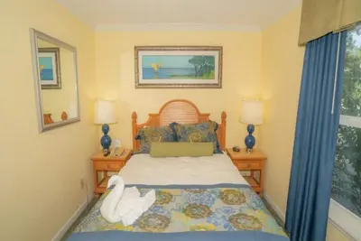 Image de Great find! Comfy Apartment near Disney, 4 pools, Shuttle to the Parks, Parking
