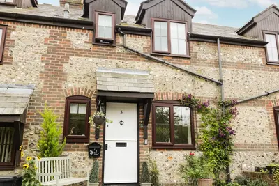 Image de Blueberry Cottage, family friendly, with open fire in Cerne Abbas