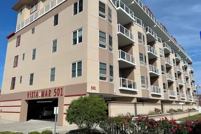 Image de 3 Br, 2 Bath unit at the Vista Mar in beautiful Wildwood Crest