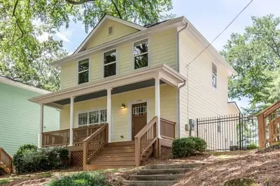 Image de Cozy Cottage - Walk to Campus, Stadium, Downtown