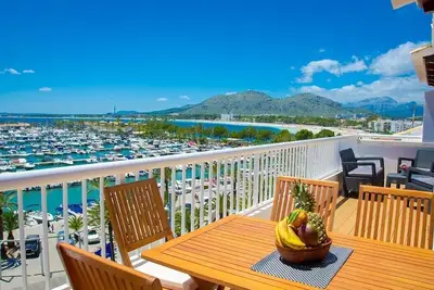 Image de Première ligne de Penthouse, terrasses spacieuses, 6pers, Wi-Fi, air conditionné, 40m. plage