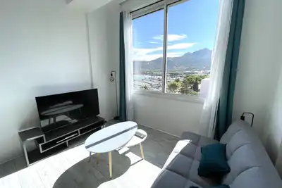 Image de Calvi T2 air-conditioned, wifi, city center, near the beach, shops, taxi & train station.