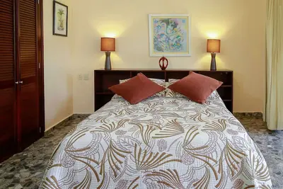 Image de Top-floor 2bd beachfront condo on central Cabarete beach, pool/internet/Ac