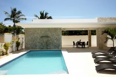 Image de 4bd oceanfront villa with pool, right on a long stretch of sandy beach