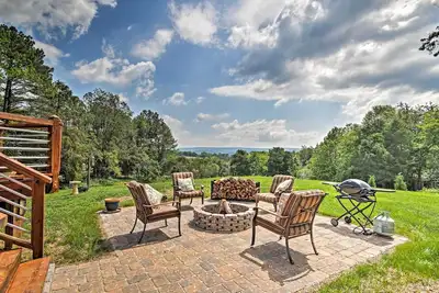 Image de Family Retreat w/ Deck Near Appalachian Trail!