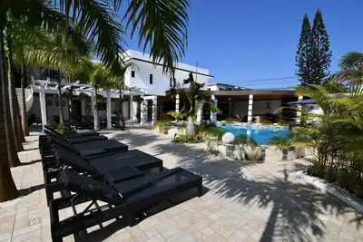 Large guest-friendly villa in downtown Sosua, perfect for bachelor parties!