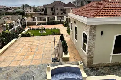 Image de Cheerful and luxurious 2- bedroom furnished Villa