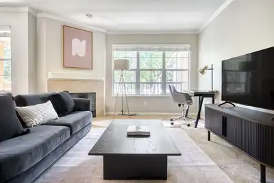 Image de Dreamy Santa Clara 2br w/ Gym, Pool & W/D, walk to Safeway, by Blueground