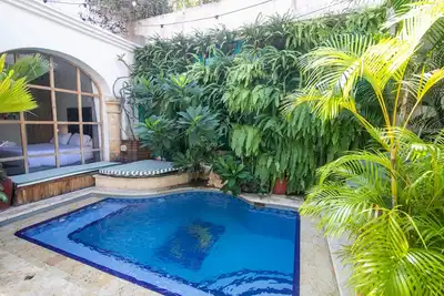 Image de Spectacular 6 Bedroom House in Old City