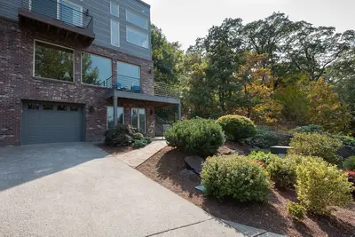 Image de Great spot for a group gathering, 4 bed\/3 bath, sleeps 8, hot tub