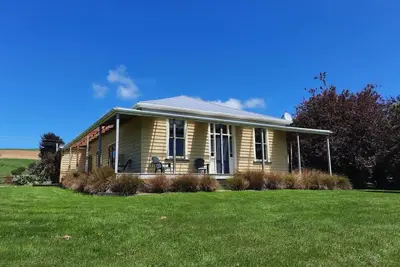 Image de Lakeside Farm Cottage- where life stops and holidays start!