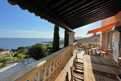 Image de Villa provençale pour 13 personnes, avec vue mer panoramique et piscine privée
