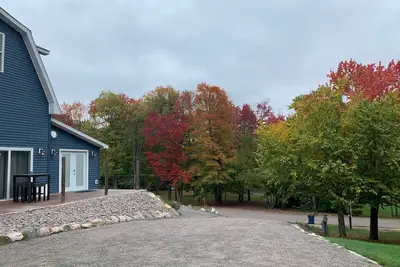Image de Clean and cozy total eclipse retreat, perfect for enjoying the Adirondacks!