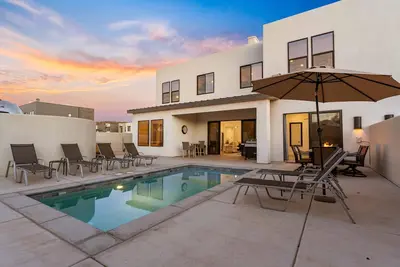 Image de Coral Canyon Entourage, Private Pool, ping pong, and more!