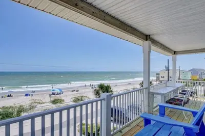 Image de Amazing Views - Sleeps 12 - Oceanfront House w/ Self Check-In
