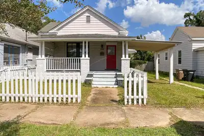 Image de East Hill Coastal Cottage, prefect for couples and families, pet friendly.