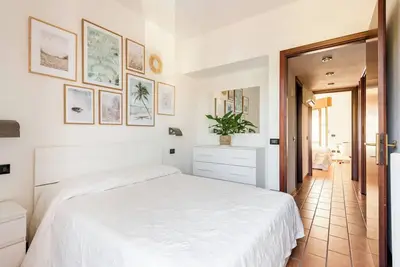 Image de House with big private Garden - 2 min walk to center/10 to Beach/1h drive Venice