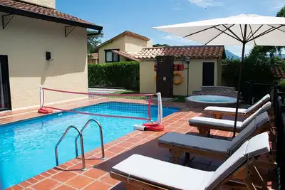 Image de Villa with private pool and heated jacuzzi, 5 min from Panaca Park.