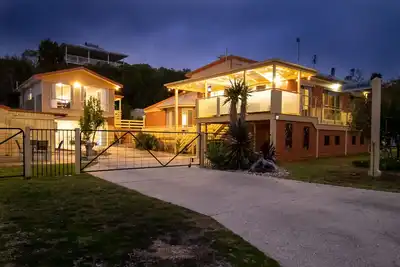 Image de Full House Plus Apartment-By Lake Victoria