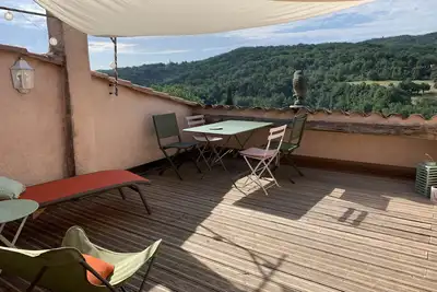Image de Maison de village en Provence avec belle terrasse tropézienne 1 chambre