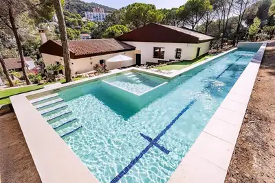 Image de Rosamaravilla; a Luxury private Villa: 25m Pool, Gym, 200m to Beach