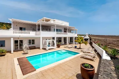 Image de Odin Luxury Villa | Magnificent 5 bedroom villa for a luxury getaway.