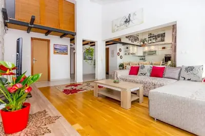 Image de Book your home away from home